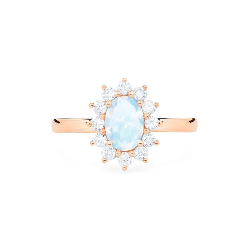 [Julianne] Vintage Bloom Oval Cut Ring in Moonstone