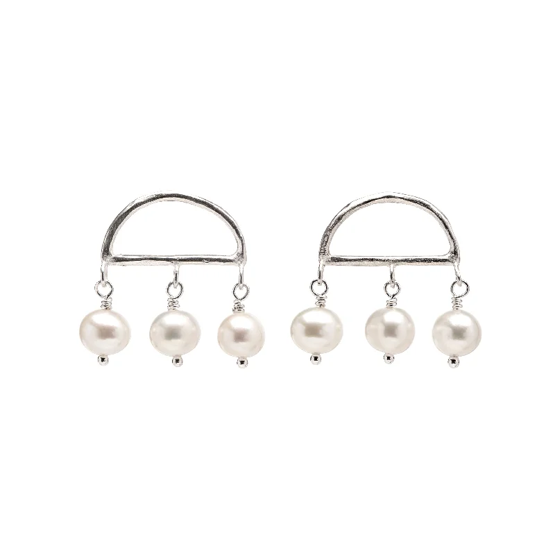 Alba pearl earrings