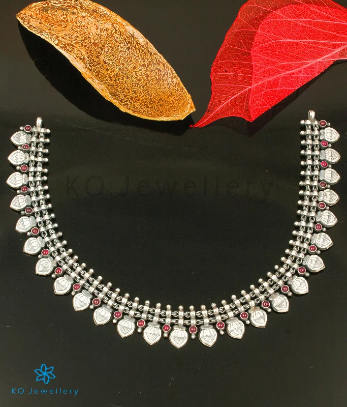 The Kumuda Silver Necklace (Oxidised)