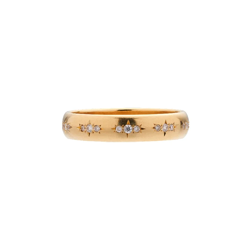 Tura Sugden 18k Yellow Gold Three White Diamond Cluster Cloak Band Ring - 3mm