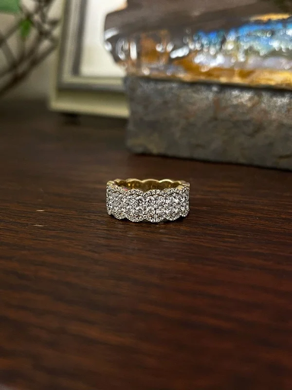 Scalloped Diamond Ring