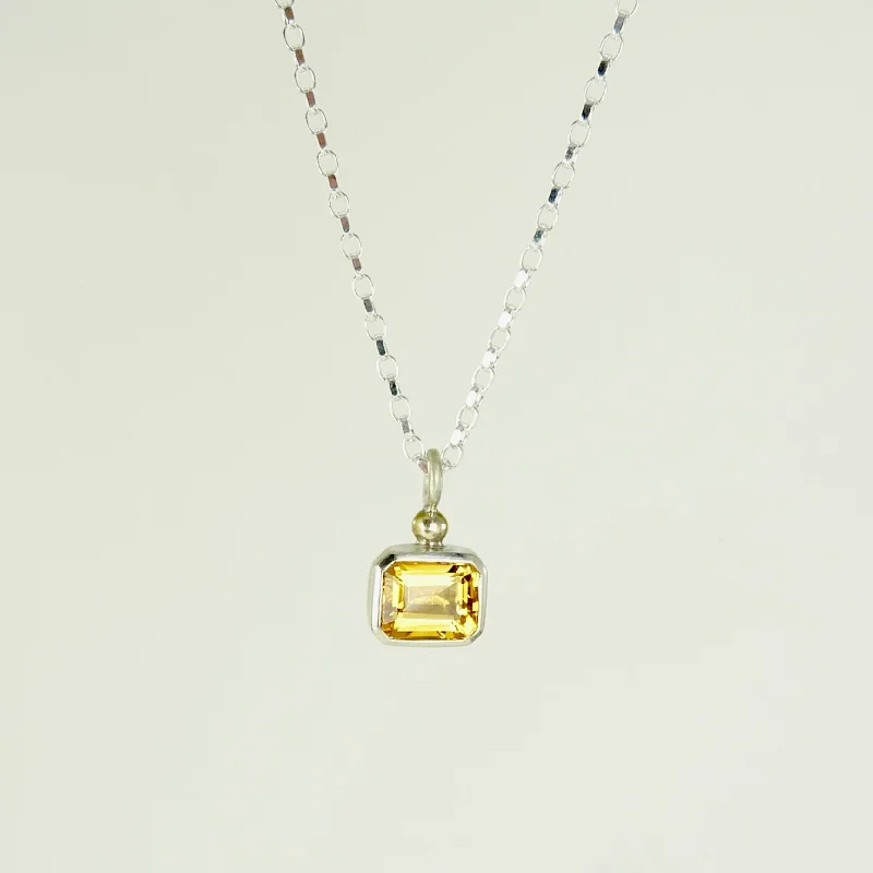 Citrine Cup Set Pendant