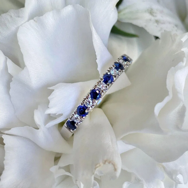 Blue Sapphire and diamond Ring