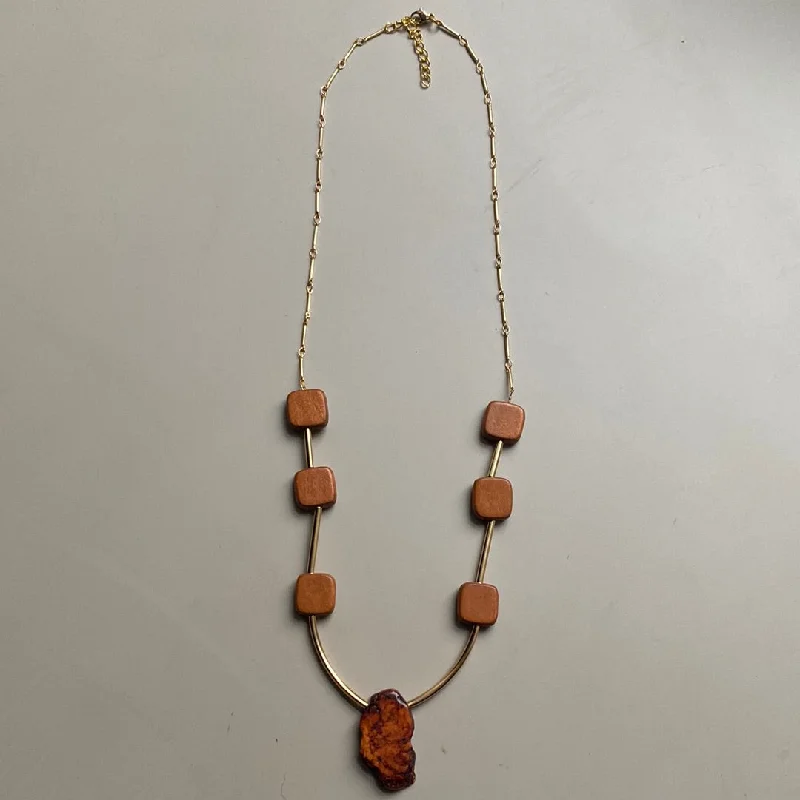 CST10 - Wood & Magnesite nugget gold necklace - Orange