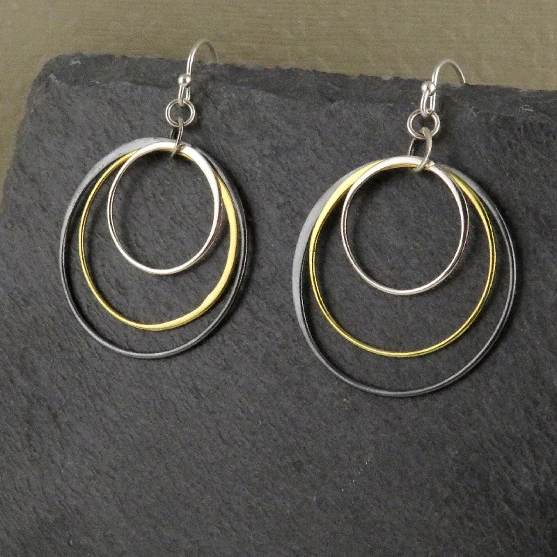 Mixed Metal Nested Circles Earrings