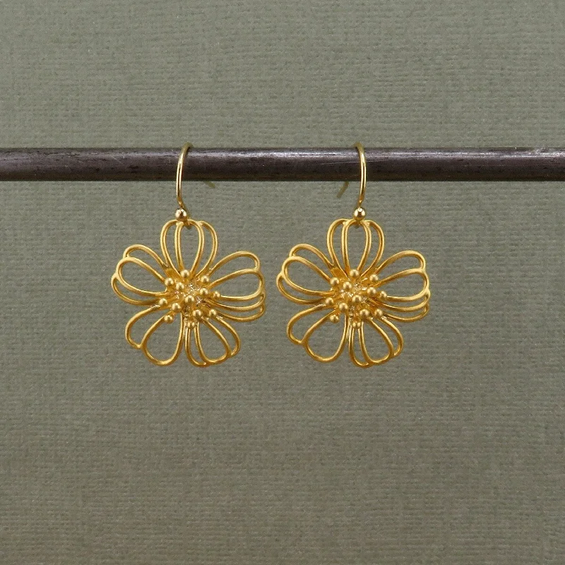 Wispy Gold Daisy Earrings