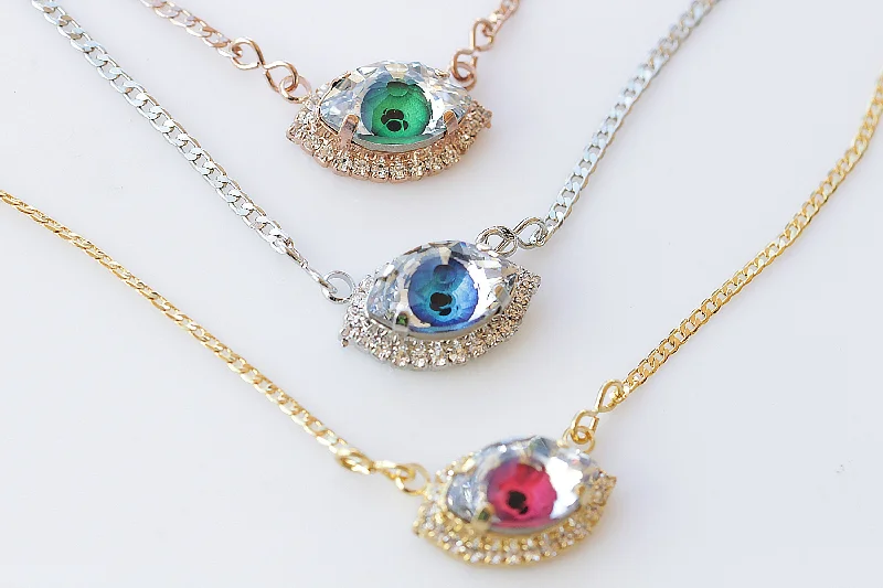 EYE NECKLACE