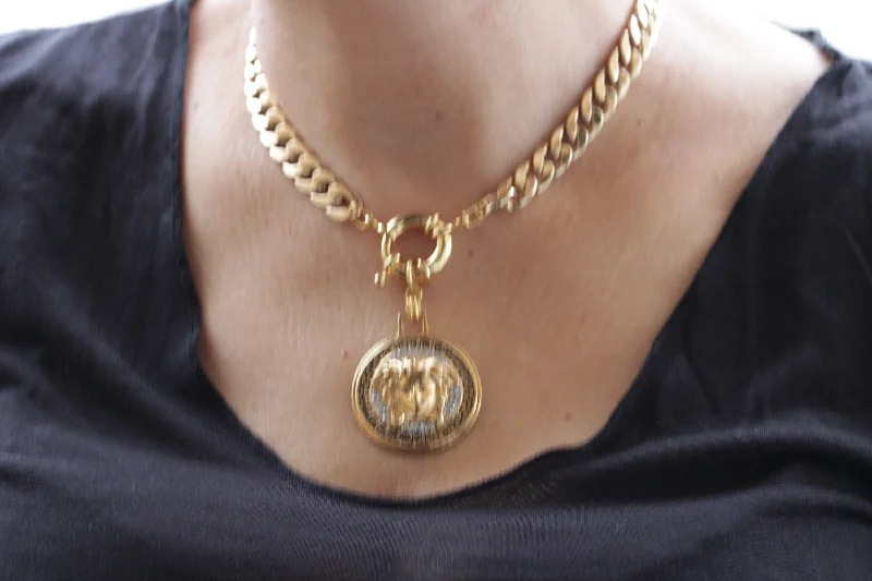 GOLD COIN NECKLACE