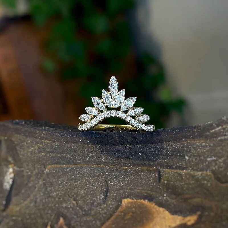 Diamond Tiara Contour Band